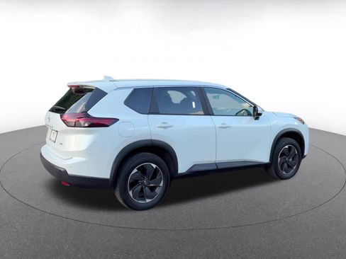 Used 2025 Nissan Rogue SV AWD/4WD image 15