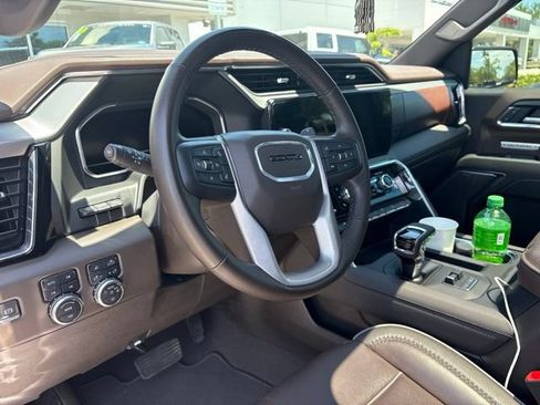 Used 2025 GMC Sierra 1500 Denali w/ Technology Package AWD/4WD image 2