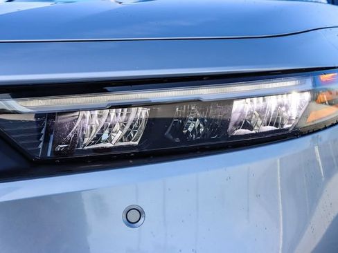 Used 2025 Honda Accord Touring image 12