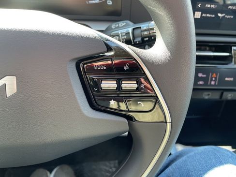 New 2026 Kia Niro LX image 24