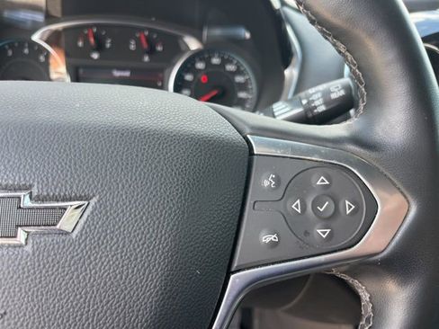 Used 2023 Chevrolet Traverse LT w/ Midnight/Sport Edition image 18