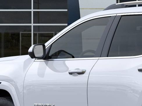 New 2027 GMC Terrain Denali w/ LPO, Floor Liner Package AWD/4WD image 15