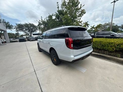 Used 2025 Ford Expedition Tremor AWD/4WD image 5