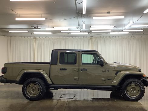 New 2026 Jeep Gladiator Willys AWD/4WD image 4