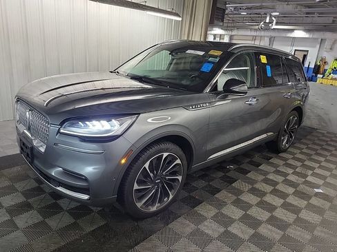 Used 2023 Lincoln Aviator Reserve w/ Equipment Group 201A AWD/4WD image 17