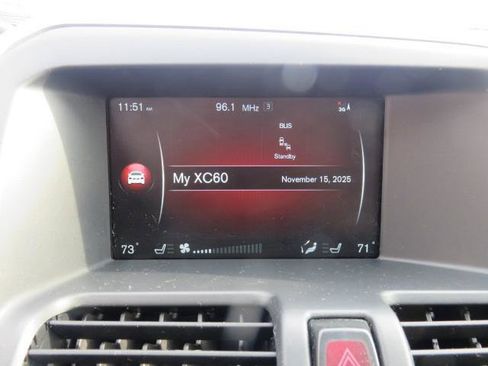 Used 2015 Volvo XC60 T6 R-Design image 20