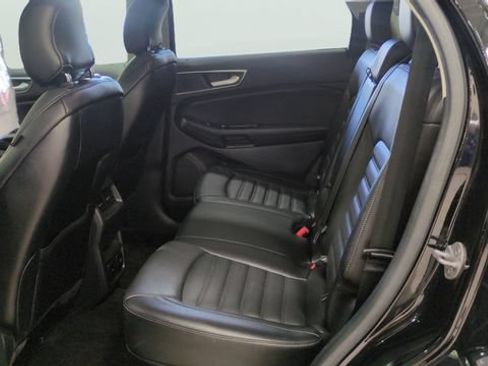 Used 2017 Ford Edge SEL w/ Equipment Group 201A AWD/4WD image 16