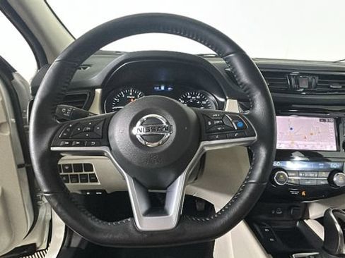 Used 2022 Nissan Rogue Sport SL AWD/4WD image 14