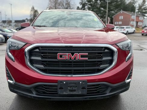 Used 2021 GMC Terrain SLE w/ Driver Convenience Package image 2