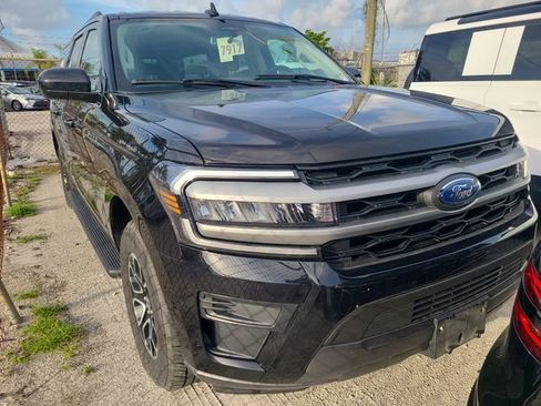 Used 2024 Ford Expedition Max XLT RWD image 4