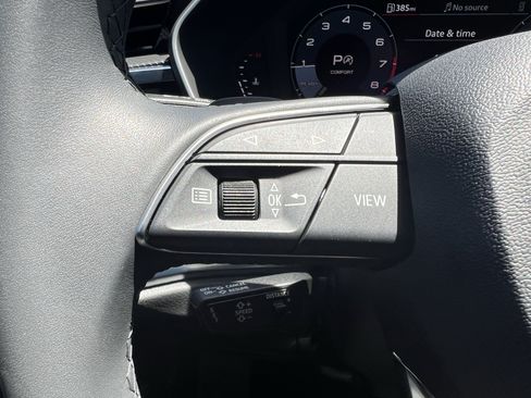 Certified 2025 Audi Q3 2.0T Premium w/ Convenience Package AWD/4WD image 19
