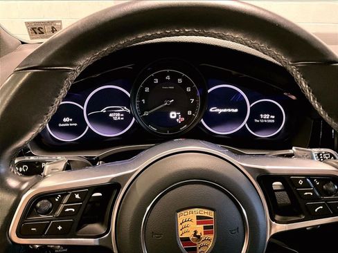 Certified 2022 Porsche Cayenne E-Hybrid image 25