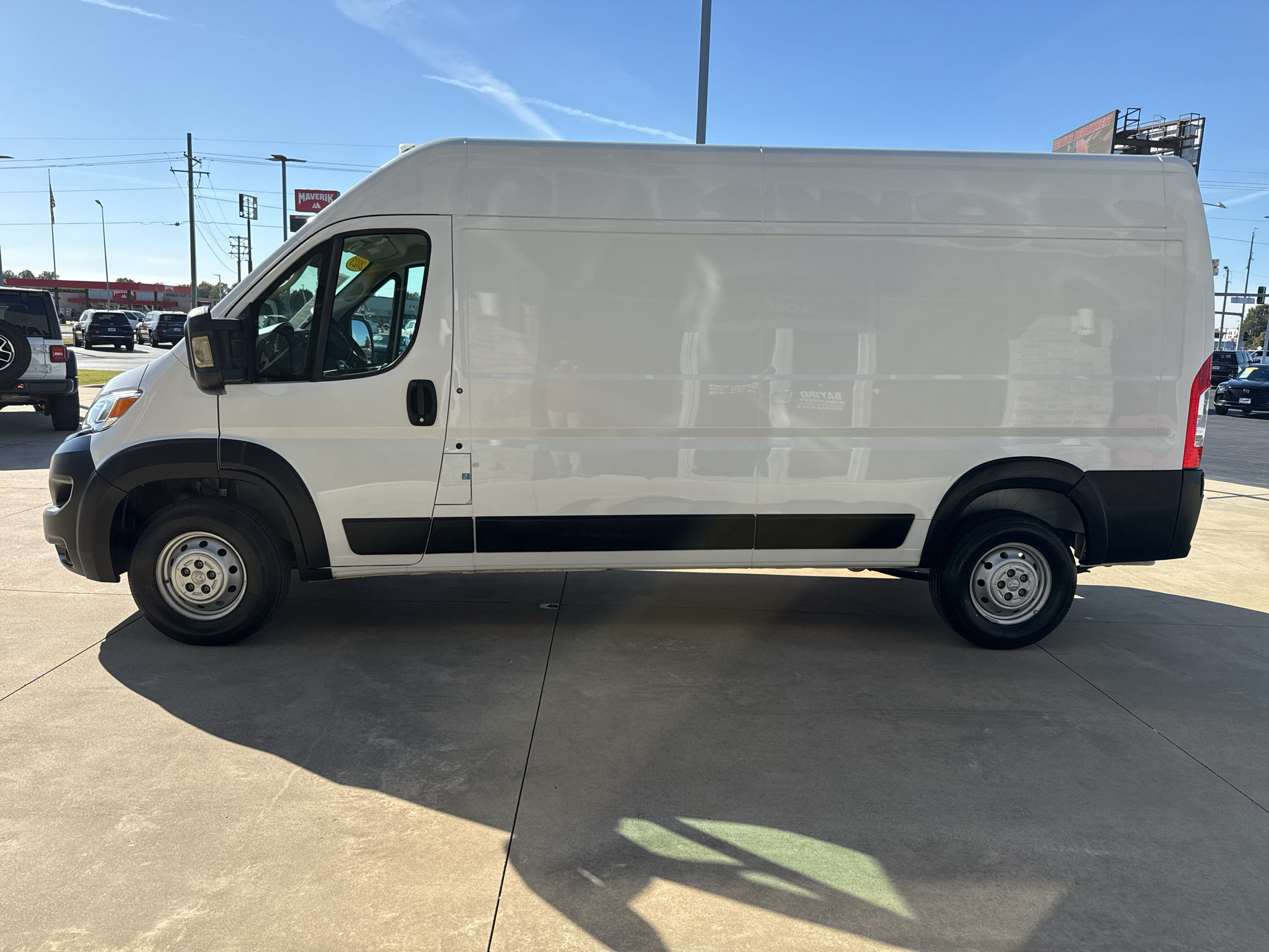 Used 2023 RAM ProMaster 2500 FWD image 4