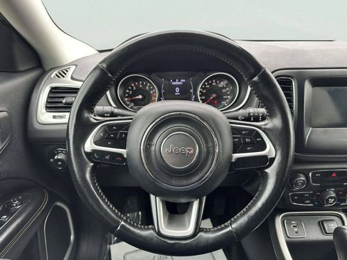 Used 2019 Jeep Compass Latitude w/ Cold Weather Group FWD image 26