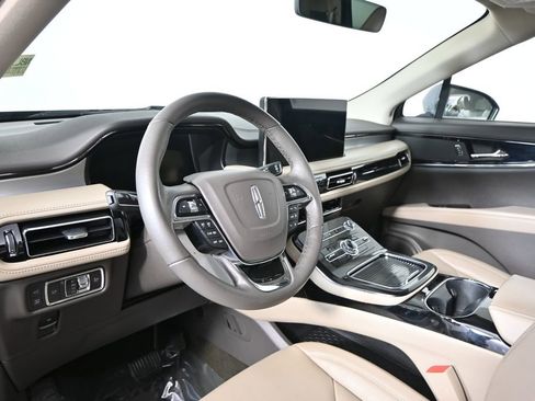 Used 2022 Lincoln Nautilus AWD w/ Premium Package image 23