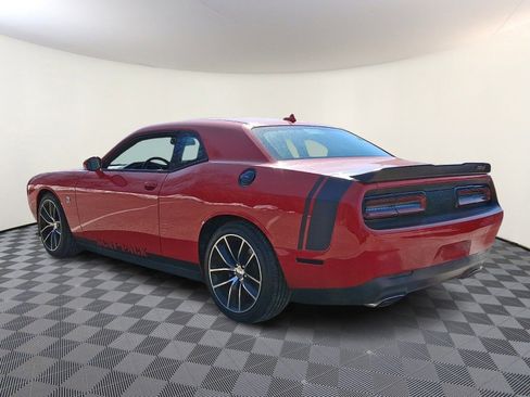 Used 2016 Dodge Challenger R/T Scat Pack w/ Leather Interior Group RWD image 4