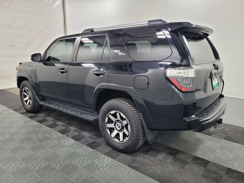 Used 2018 Toyota 4Runner TRD Off-Road Premium image 3