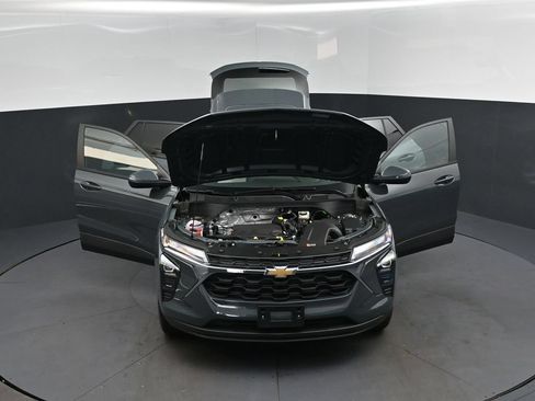 New 2026 Chevrolet Trax LS w/ LS Convenience Package FWD image 52
