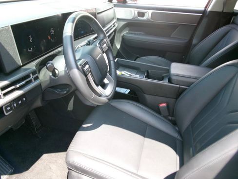 Used 2026 Hyundai Santa Fe SEL FWD image 13