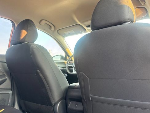 Certified 2025 Nissan Sentra SR FWD image 27