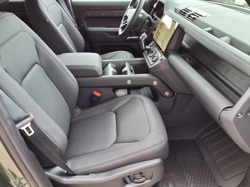 New 2026 Land Rover Defender 110 S AWD/4WD image 7