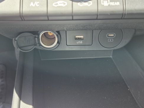 Certified 2026 Hyundai Elantra SE FWD image 25
