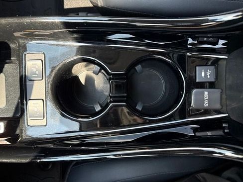Used 2019 Toyota Prius Limited FWD image 29