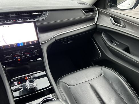 Used 2022 Jeep Grand Cherokee L Limited image 31