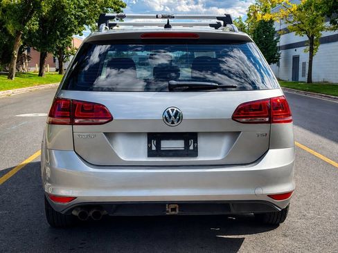 Used 2016 Volkswagen Golf S FWD image 4
