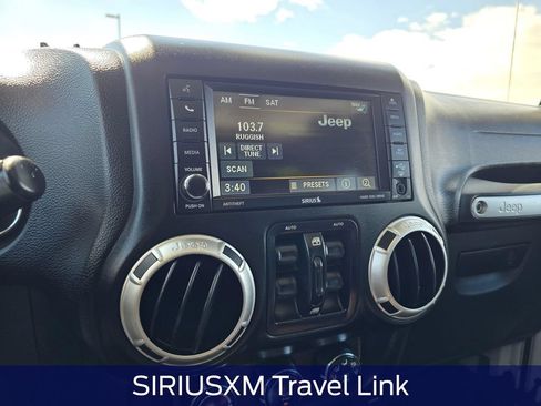 Used 2015 Jeep Wrangler Unlimited Rubicon w/ Max Tow Package AWD/4WD image 22