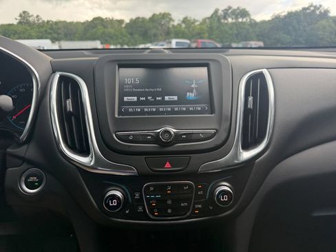 Used 2018 Chevrolet Equinox LT FWD image 24