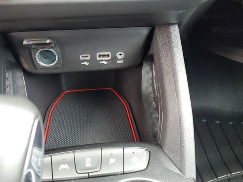 Used 2021 Chevrolet TrailBlazer RS w/ Convenience Package FWD image 19
