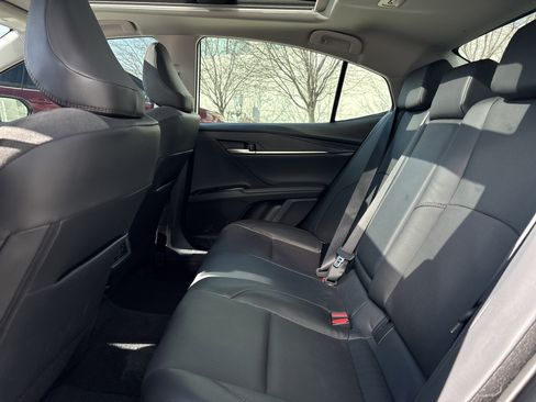 Used 2025 Toyota Camry XLE w/ Premium Plus Package image 30