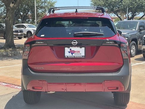 New 2026 Nissan Kicks SV w/ Cold Weather Package FWD image 5