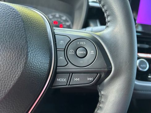 Certified 2025 Toyota Corolla SE FWD image 19