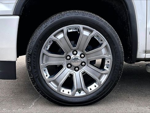 Used 2017 GMC Sierra 1500 Denali w/ Denali Ultimate Package image 8