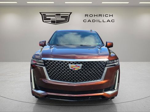 Certified 2022 Cadillac Escalade ESV Premium Luxury w/ LPO, Illumination Package image 2