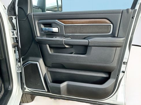 Used 2024 RAM 2500 Laramie image 33