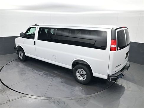 New 2025 GMC Savana 3500 LT w/ LT Preferred Equipment Group image 23