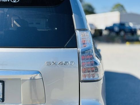 Used 2023 Lexus GX 460 Premium image 16