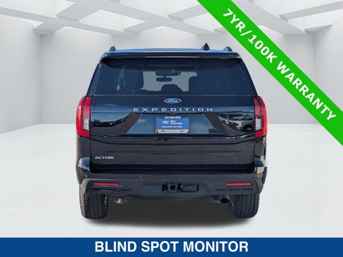 Certified 2025 Ford Expedition Active AWD/4WD image 6