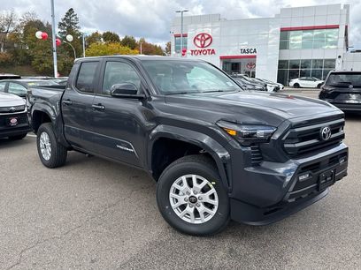 New 2025 Toyota Tacoma SR5