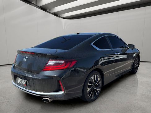 Used 2017 Honda Accord EX image 5