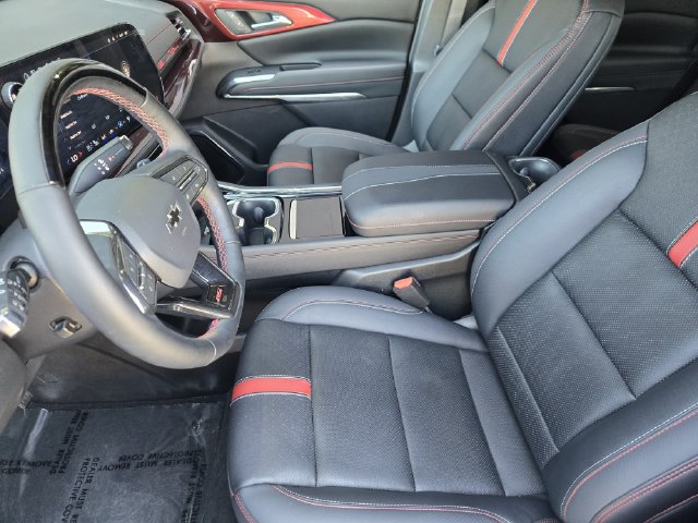Used 2026 Chevrolet Traverse RS FWD image 7