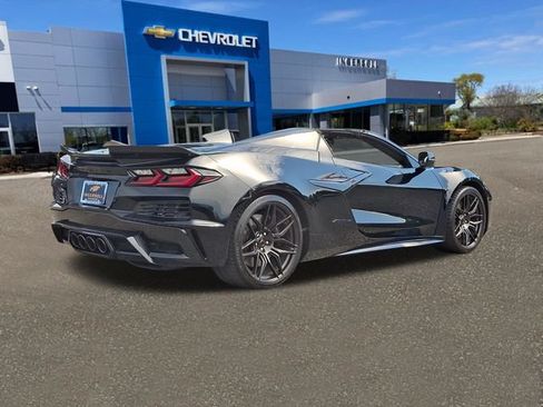 Used 2023 Chevrolet Corvette Z06 RWD image 25