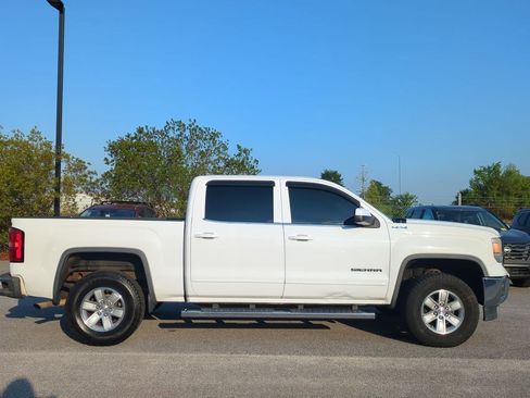 Used 2014 GMC Sierra 1500 SLE w/ SLE Value Package AWD/4WD image 2