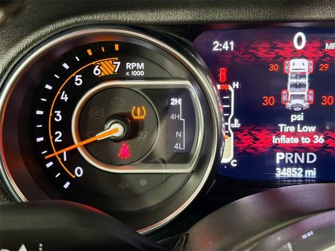 Used 2022 Jeep Wrangler Unlimited Sahara w/ Cold Weather Group image 13