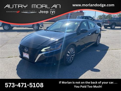 Used 2023 Nissan Altima 2.5 SV image 1