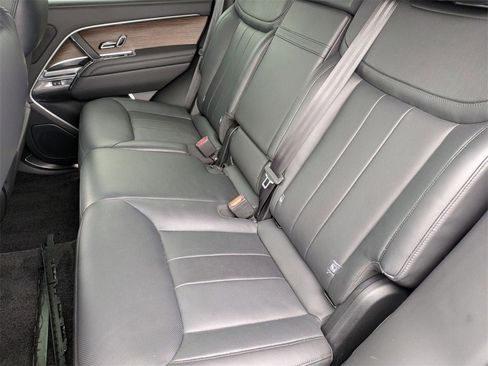 Used 2023 Land Rover Range Rover SE image 32