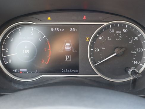 Used 2025 Nissan Versa SV FWD image 23